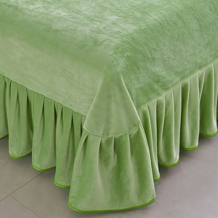 91家纺网 家纺一手货源 找家纺 绘萱2025新品爆款8斤包边印花牛奶绒四件套床裙款法莱绒金貂貂狐 熊猫抱竹