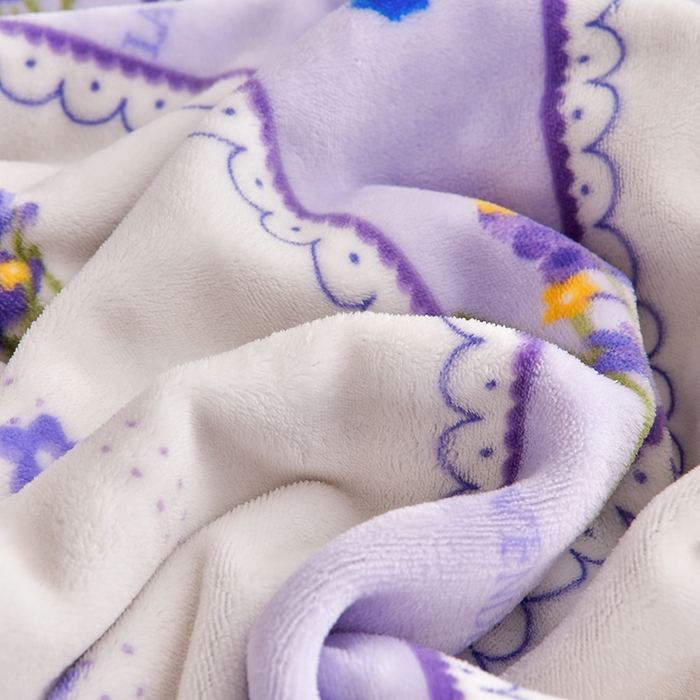 91家纺网 家纺一手货源 找家纺 绘萱2025新品爆款8斤包边印花牛奶绒四件套床裙款法莱绒金貂貂狐 薰衣浪漫