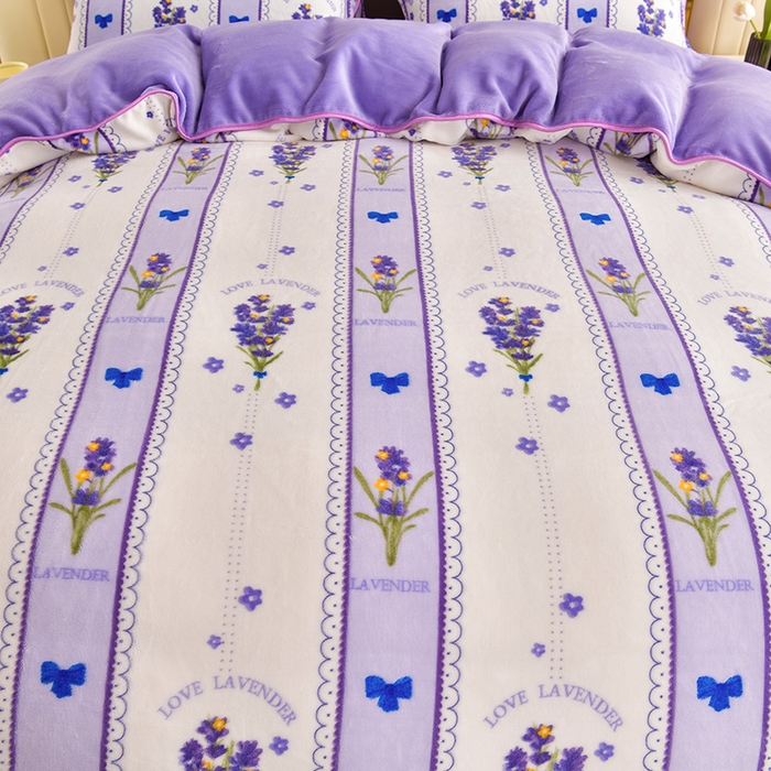 91家纺网 家纺一手货源 找家纺 绘萱2025新品爆款8斤包边印花牛奶绒四件套床裙款法莱绒金貂貂狐 薰衣浪漫