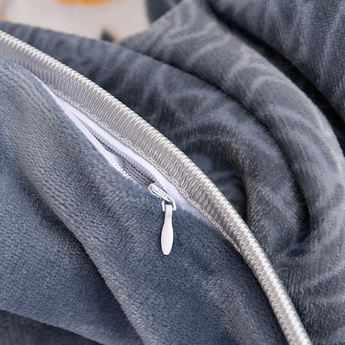 91家纺网 家纺一手货源 找家纺 绘萱2025新品爆款8斤包边印花牛奶绒四件套床裙款法莱绒金貂貂狐 叶语浪漫-灰