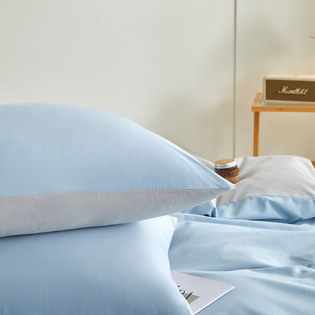 91家纺网 家纺一手货源 找家纺 润肤居 2025新款全棉纯色双拼加厚磨毛四件套 碧空蓝+浅灰