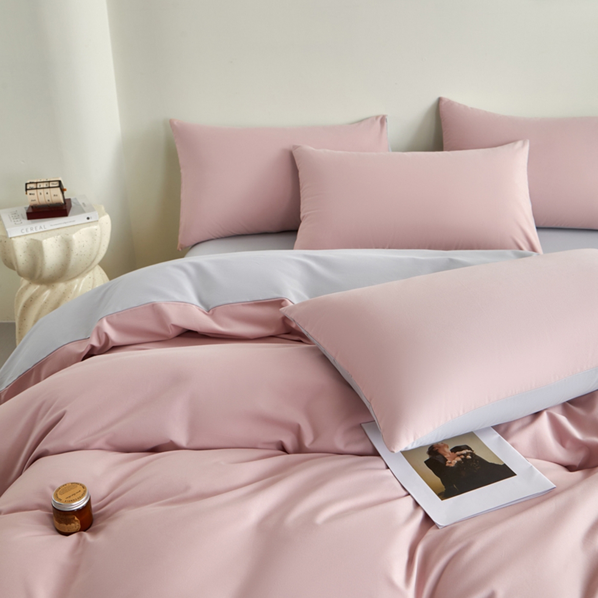 91家纺网 家纺一手货源 找家纺 润肤居 2025新款全棉纯色双拼加厚磨毛四件套 豆沙+浅灰