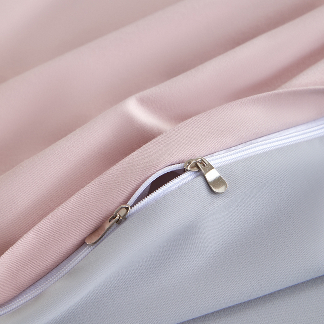 91家纺网 家纺一手货源 找家纺 润肤居 2025新款全棉纯色双拼加厚磨毛四件套 豆沙+浅灰