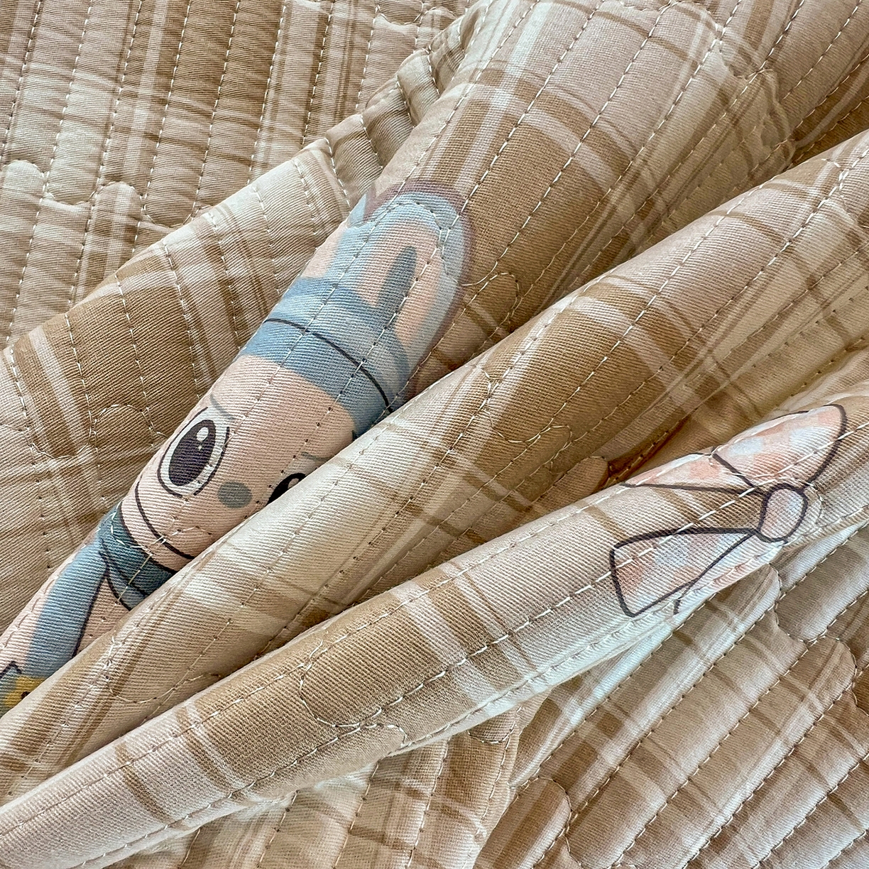 91家纺网 家纺一手货源 找家纺 X猫先生 2025新品棉加绒床盖一面全棉一面牛奶绒床盖炕盖加厚床单床垫四季款系列二 拉布兔兔（A棉B绒）