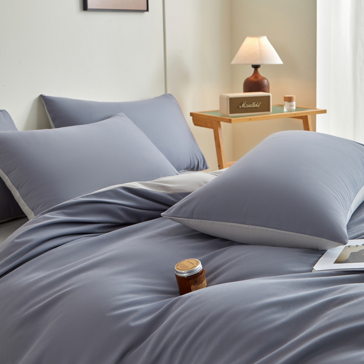 91家纺网 家纺一手货源 找家纺 润肤居 2025新款全棉纯色双拼加厚磨毛四件套 蓝莓+浅灰