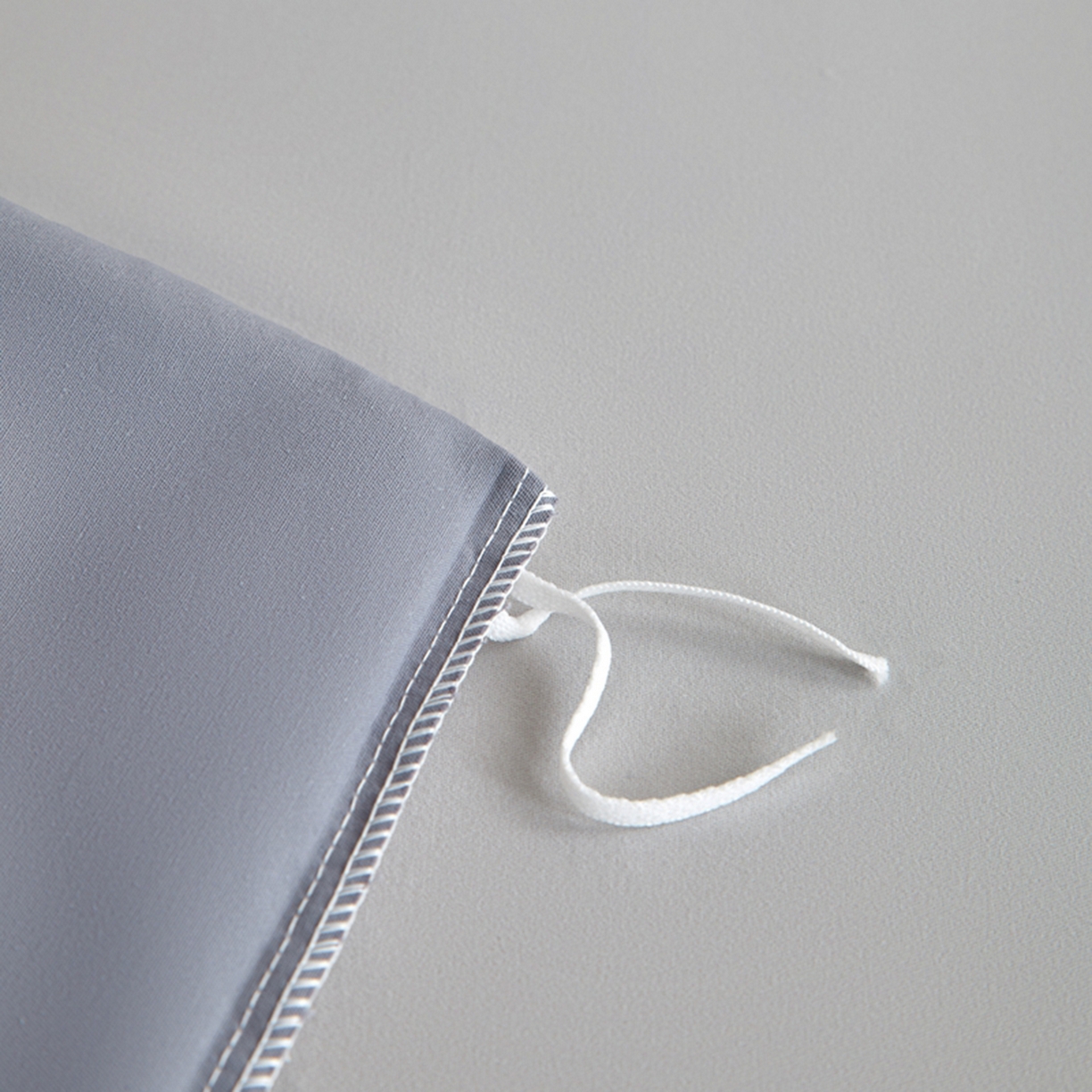 91家纺网 家纺一手货源 找家纺 润肤居 2025新款全棉纯色双拼加厚磨毛四件套 蓝莓+浅灰