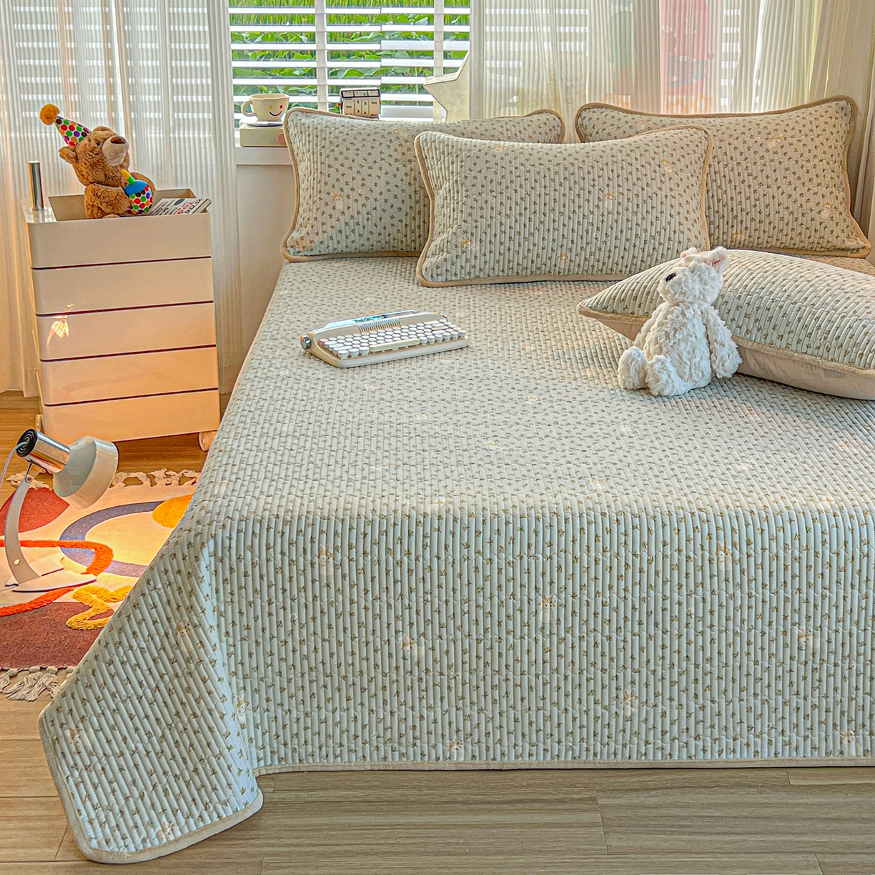 91家纺网 家纺一手货源 找家纺 X猫先生 2025新品棉加绒床盖一面全棉一面牛奶绒床盖炕盖加厚床单床垫四季款系列二 春游兔兔（A棉B绒）