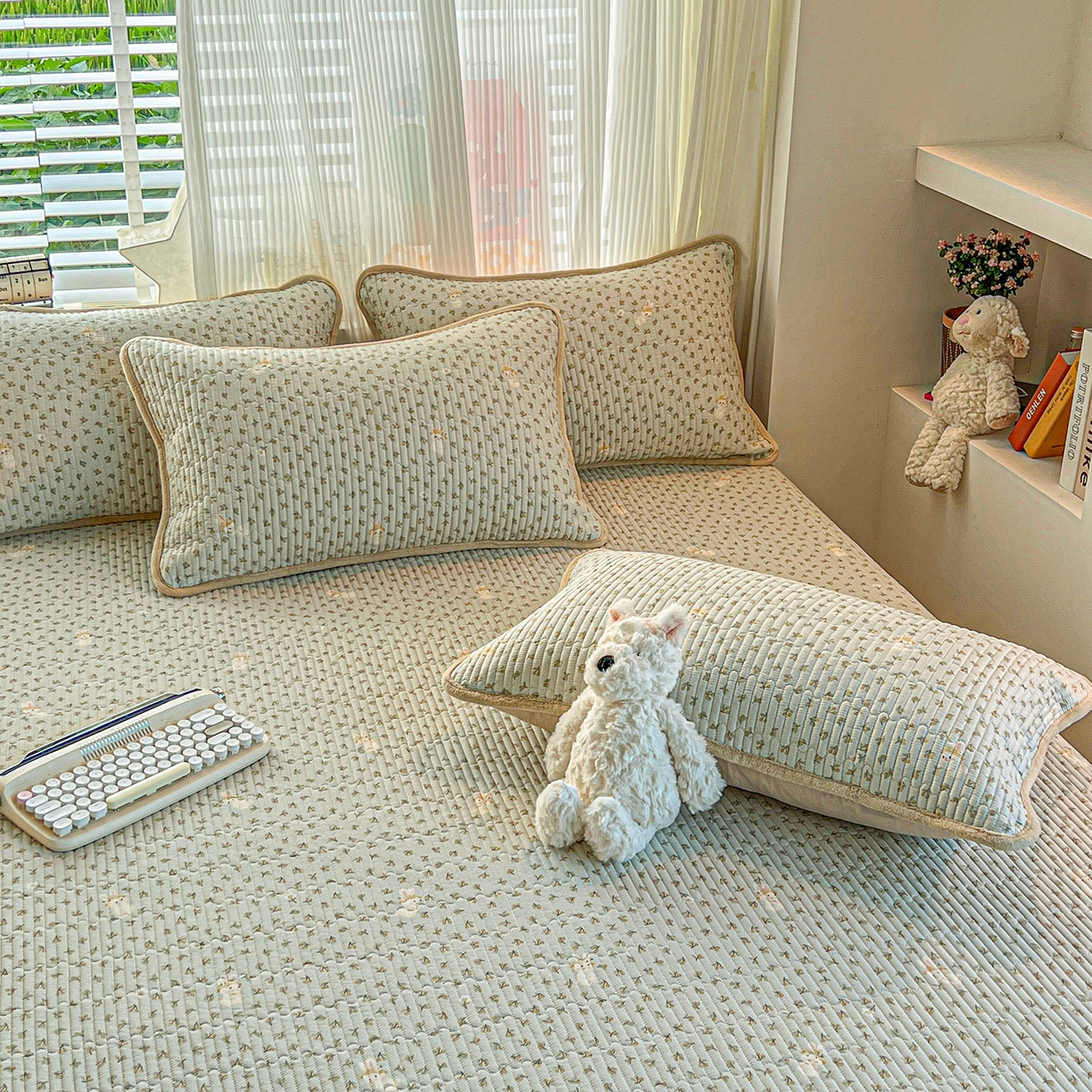 91家纺网 家纺一手货源 找家纺 X猫先生 2025新品棉加绒床盖一面全棉一面牛奶绒床盖炕盖加厚床单床垫四季款系列二 春游兔兔（A棉B绒）