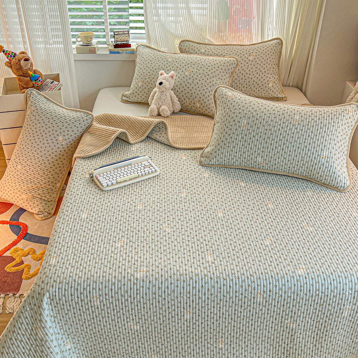 91家纺网 家纺一手货源 找家纺 X猫先生 2025新品棉加绒床盖一面全棉一面牛奶绒床盖炕盖加厚床单床垫四季款系列二 春游兔兔（A棉B绒）