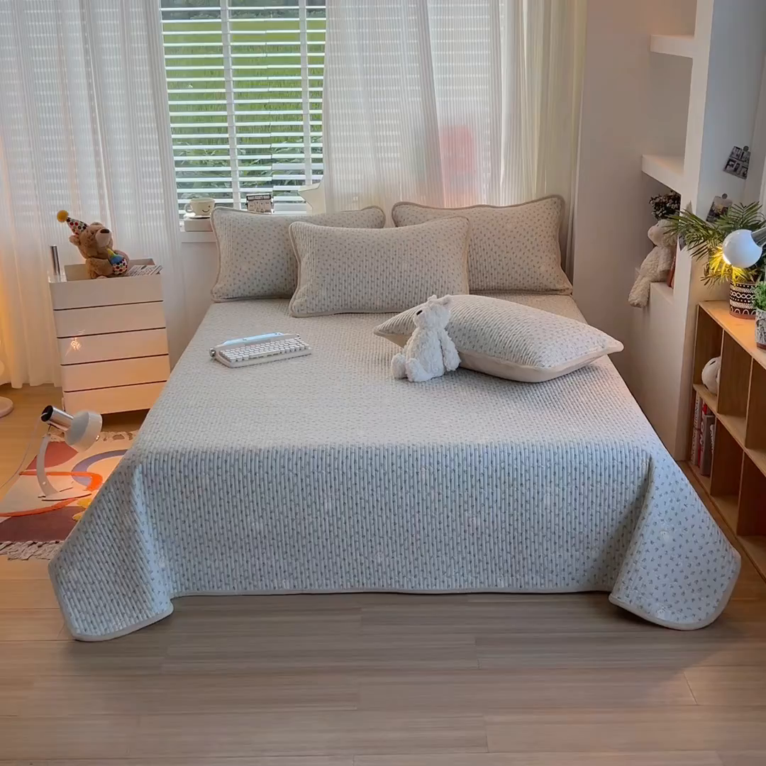 91家纺网 家纺一手货源 找家纺 X猫先生 2025新品棉加绒床盖一面全棉一面牛奶绒床盖炕盖加厚床单床垫四季款系列二 春游兔兔（A棉B绒）