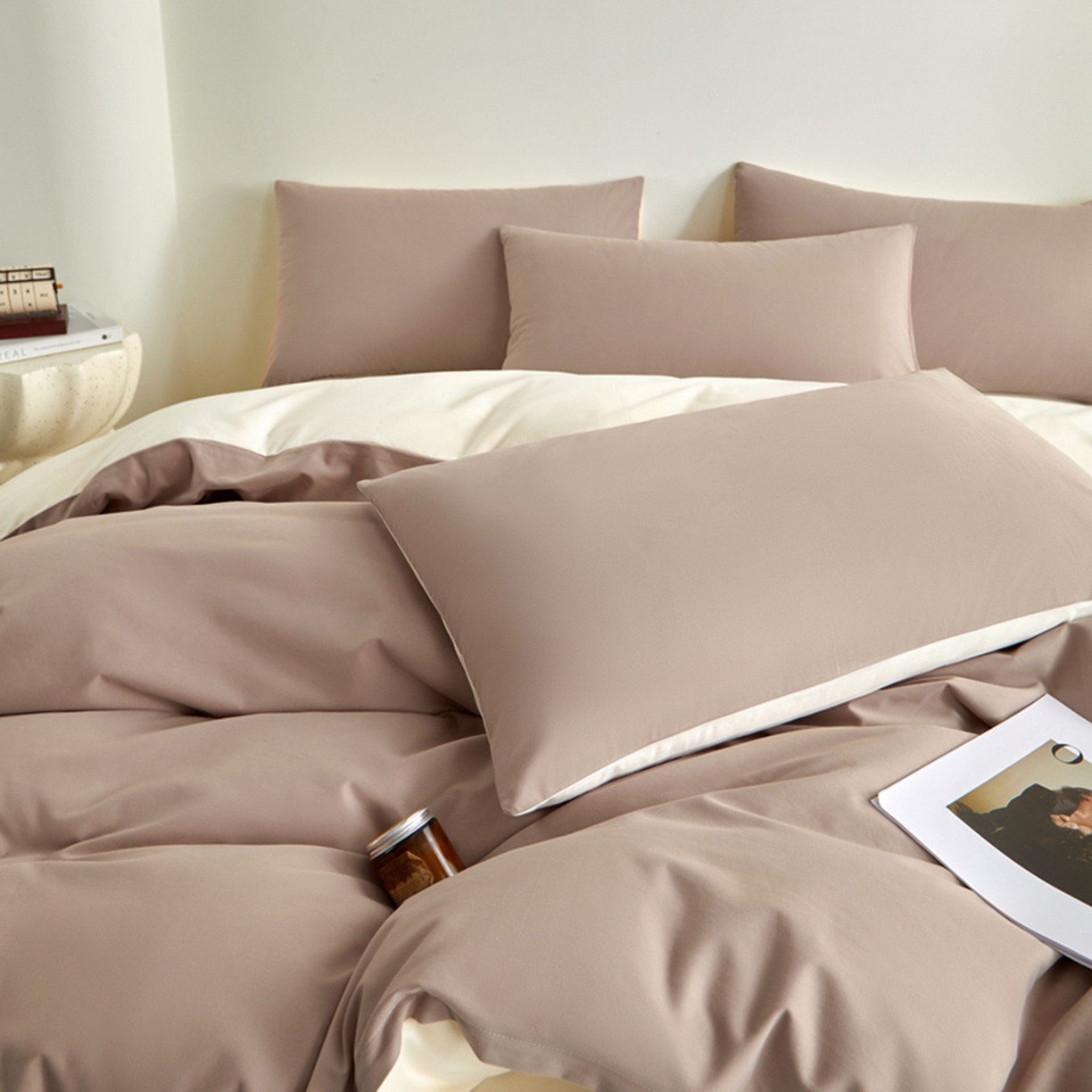 91家纺网 家纺一手货源 找家纺 润肤居 2025新款全棉纯色双拼加厚磨毛四件套 丝绒拿铁+奶油黄