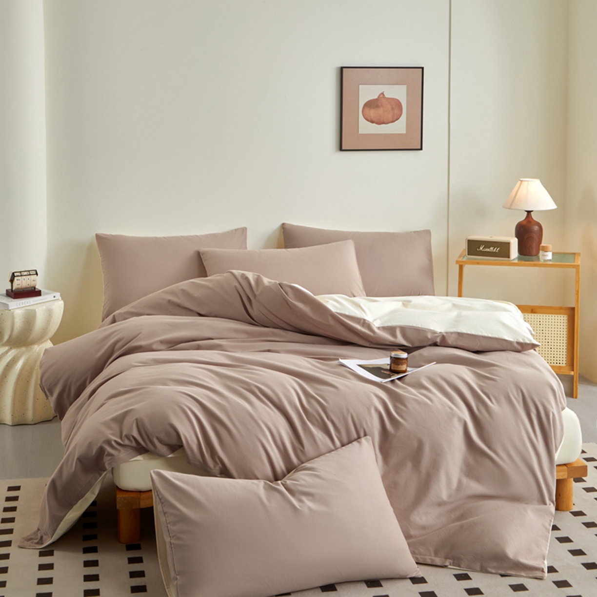 91家纺网 家纺一手货源 找家纺 润肤居 2025新款全棉纯色双拼加厚磨毛四件套 丝绒拿铁+奶油黄