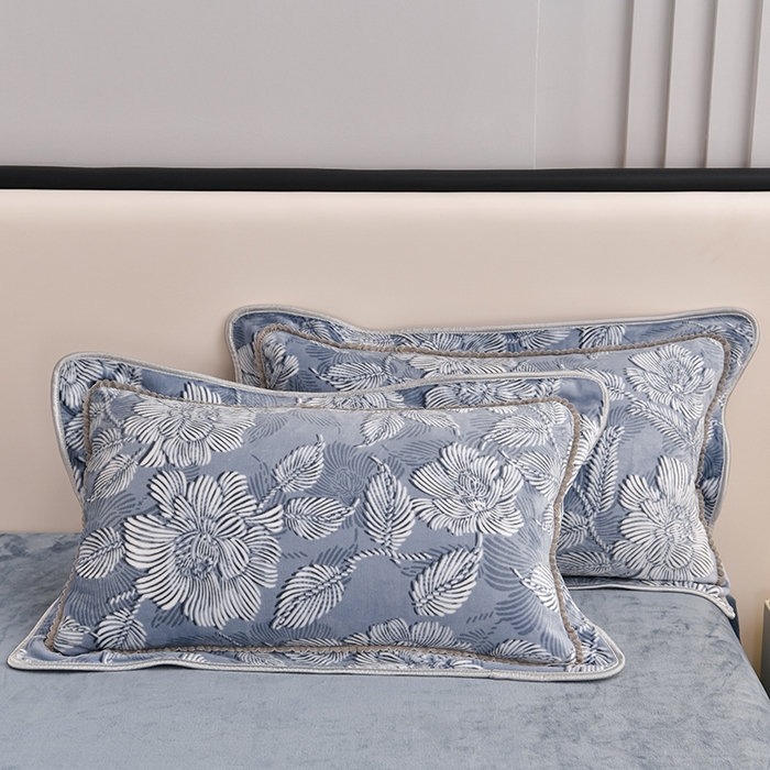 91家纺网 家纺一手货源 找家纺 绘萱2025新品爆款8斤包边印花牛奶绒四件套床裙款法莱绒金貂貂狐 云梦花都-灰