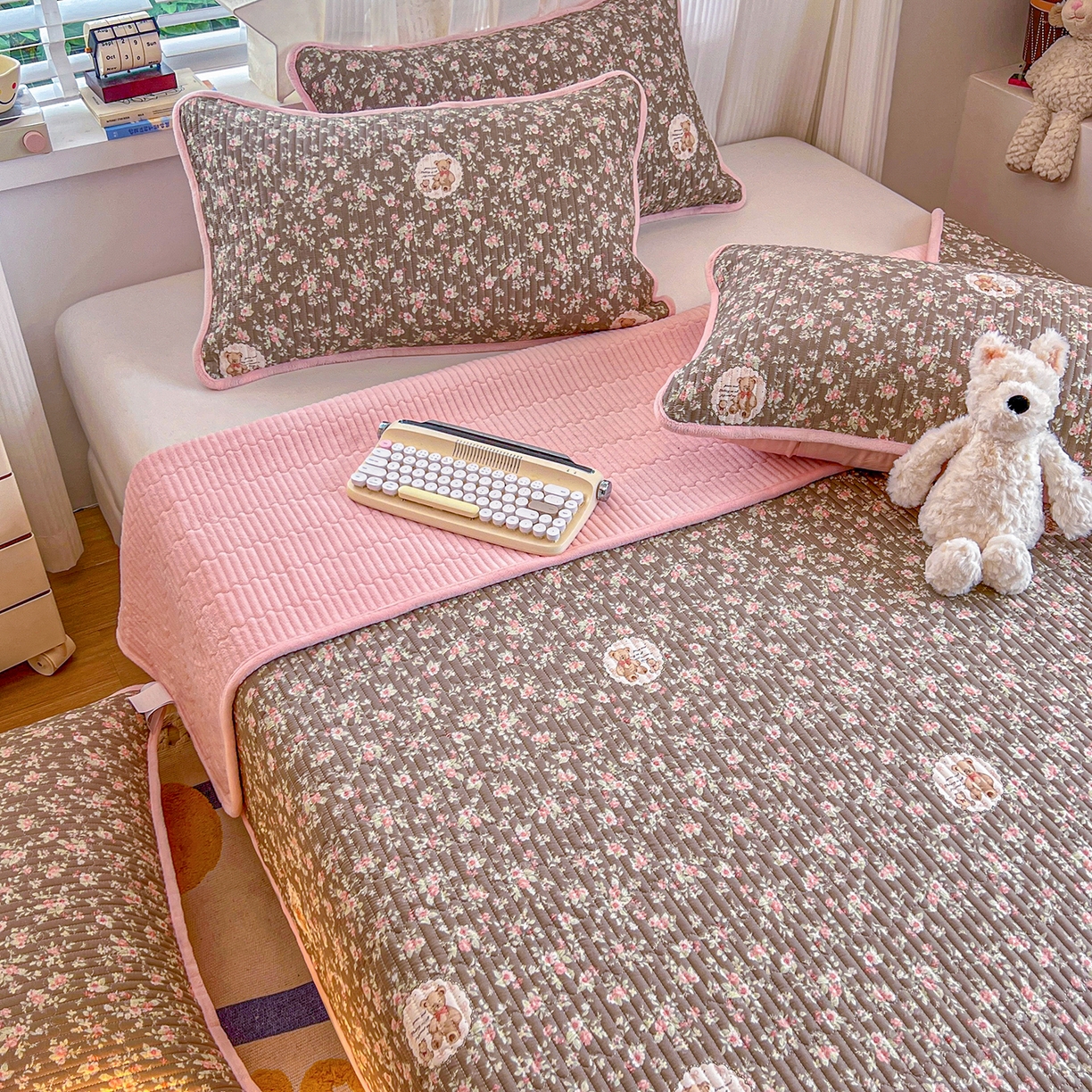 X猫先生 2025新品棉加绒床盖一面全棉一面牛奶绒床盖炕盖加厚床单床垫四季款系列二 繁花小熊（A棉B绒）