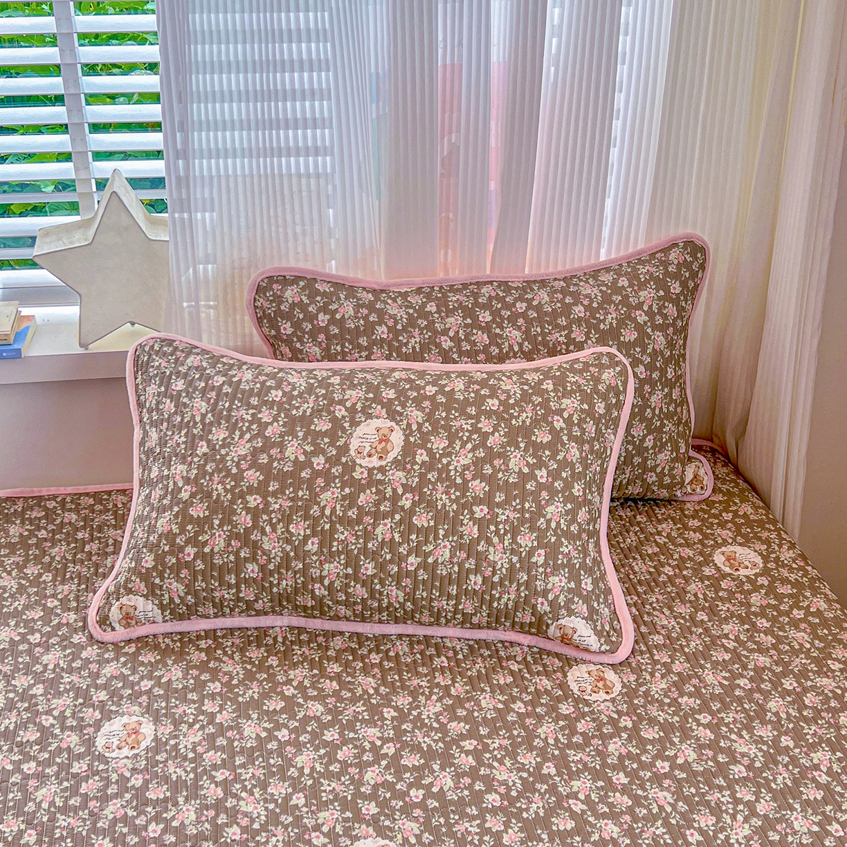 91家纺网 家纺一手货源 找家纺 X猫先生 2025新品棉加绒床盖一面全棉一面牛奶绒床盖炕盖加厚床单床垫四季款系列二 繁花小熊（A棉B绒）