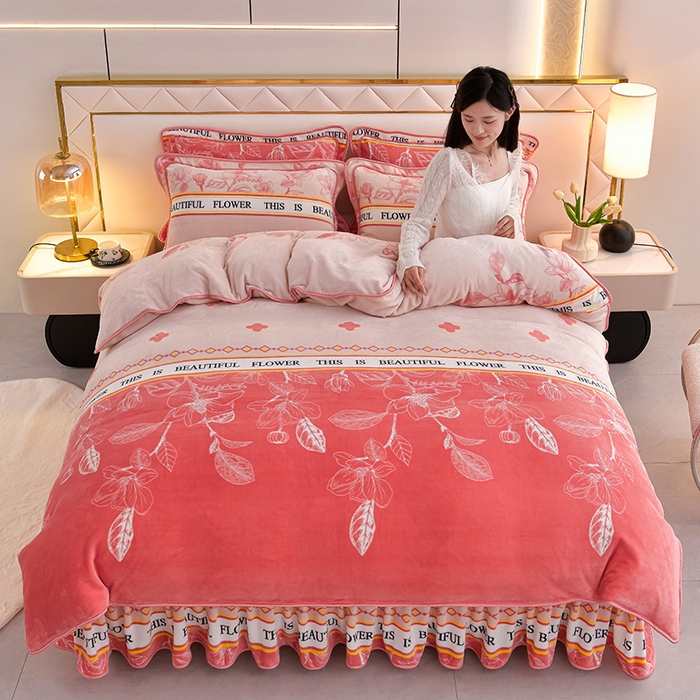 绘萱2025新品爆款8斤包边印花牛奶绒四件套床裙款法莱绒金貂貂狐 枝繁叶茂-粉