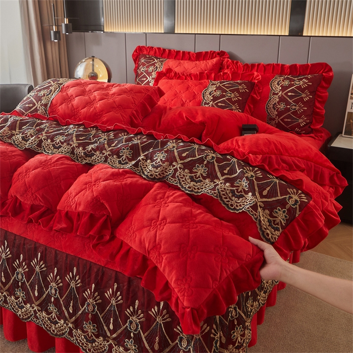 91家纺网 家纺一手货源 找家纺 （总）屹成家纺2025新款水晶绒夹棉绗缝床裙四件套（塞纳河畔）四件套起售价不低于230元