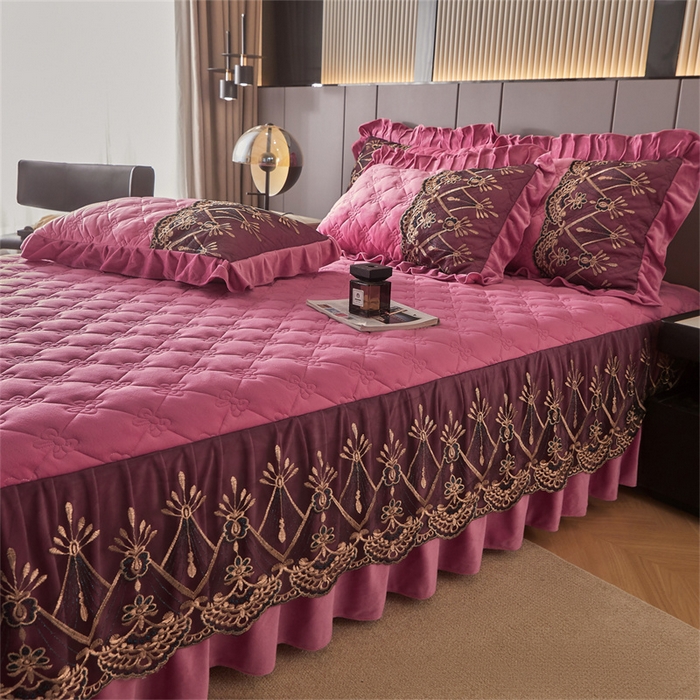 91家纺网 家纺一手货源 找家纺 屹成家纺2025新款水晶绒夹棉绗缝床裙四件套（塞纳河畔）四件套起售价不低于230元 豆沙