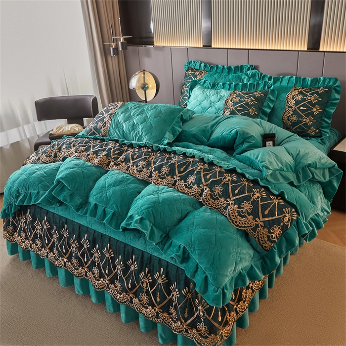 91家纺网 家纺一手货源 找家纺 屹成家纺2025新款水晶绒夹棉绗缝床裙四件套（塞纳河畔）四件套起售价不低于230元 翡翠绿