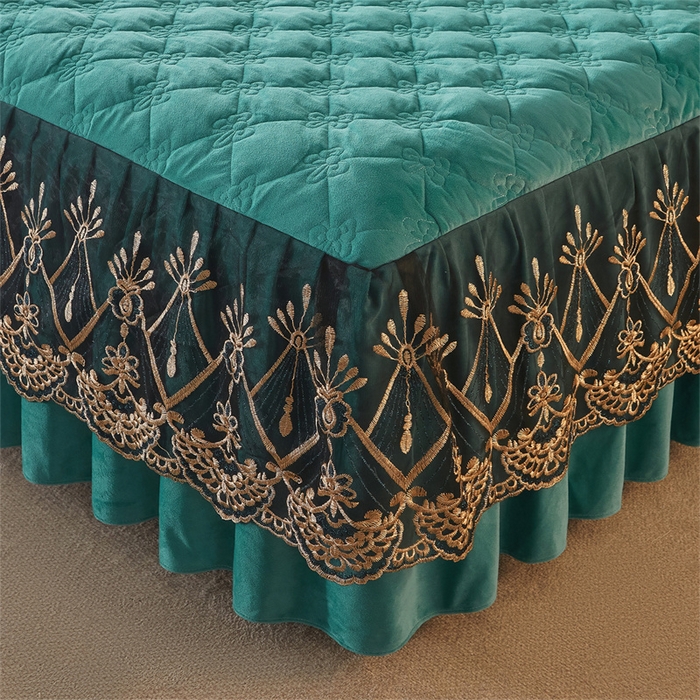 91家纺网 家纺一手货源 找家纺 屹成家纺2025新款水晶绒夹棉绗缝床裙四件套（塞纳河畔）四件套起售价不低于230元 翡翠绿