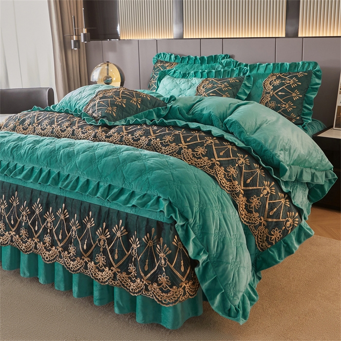 91家纺网 家纺一手货源 找家纺 屹成家纺2025新款水晶绒夹棉绗缝床裙四件套（塞纳河畔）四件套起售价不低于230元 翡翠绿