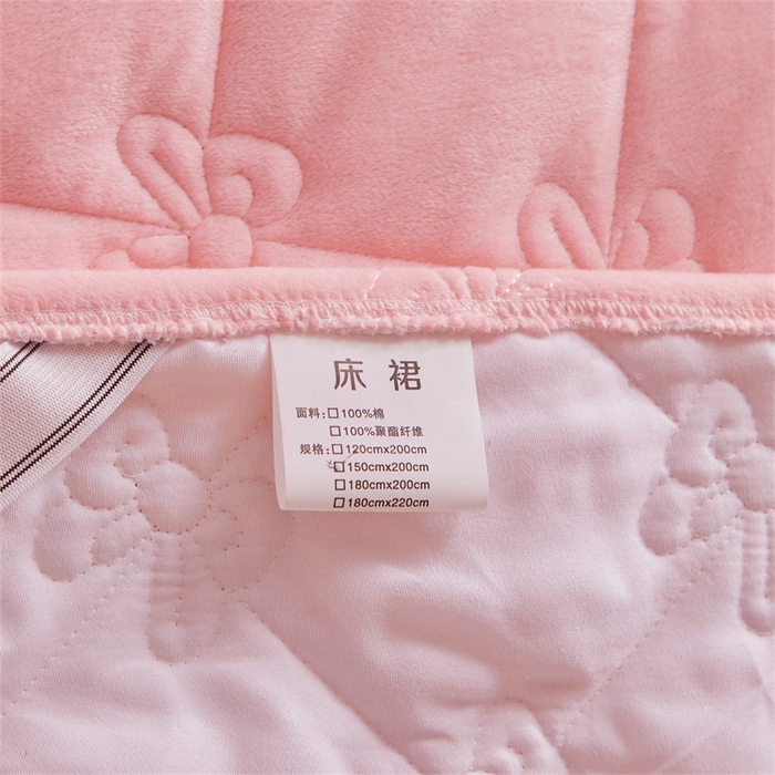 91家纺网 家纺一手货源 找家纺 屹成家纺2025新款水晶绒夹棉绗缝床裙四件套（塞纳河畔）四件套起售价不低于230元 粉玉