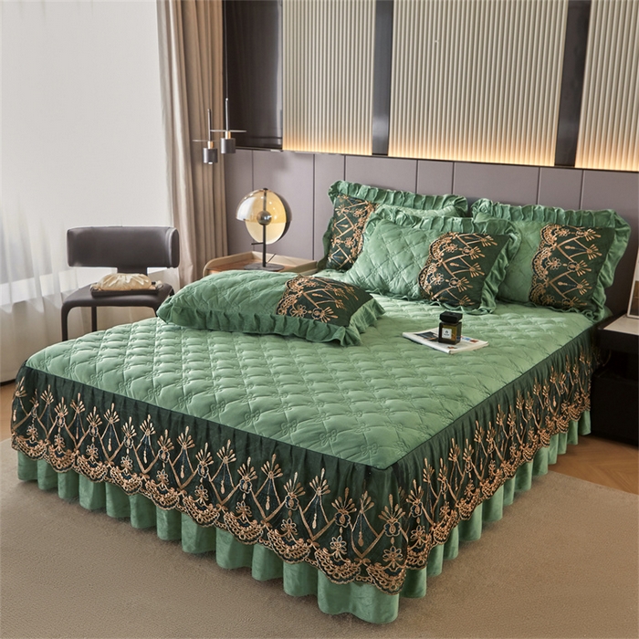 91家纺网 家纺一手货源 找家纺 屹成家纺2025新款水晶绒夹棉绗缝床裙四件套（塞纳河畔）四件套起售价不低于230元 橄榄绿