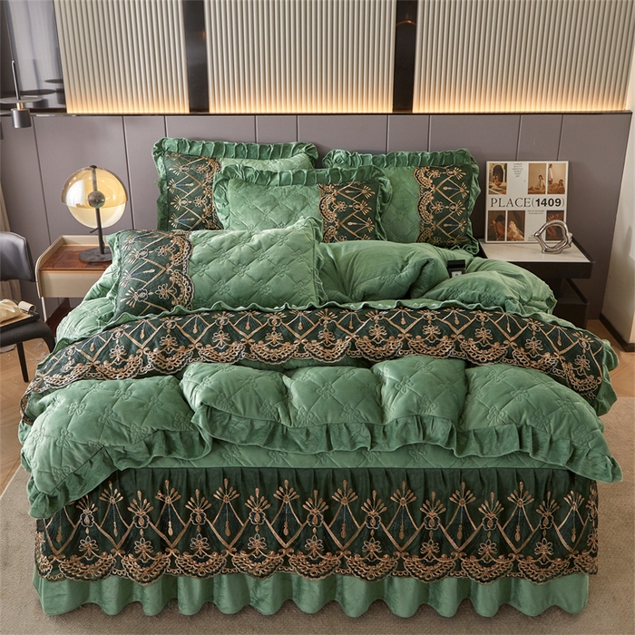 屹成家纺2025新款水晶绒夹棉绗缝床裙四件套（塞纳河畔）四件套起售价不低于230元 橄榄绿