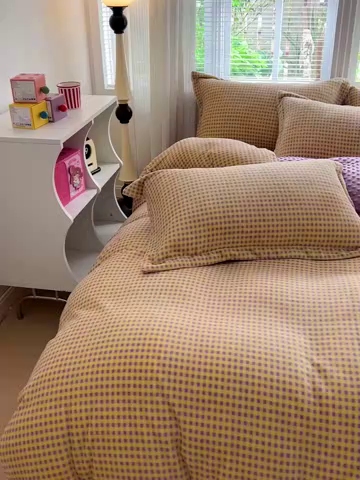 91家纺网 家纺一手货源 找家纺 一比一 2025新款加厚保暖豆豆牛奶绒床盖款四件套格韵