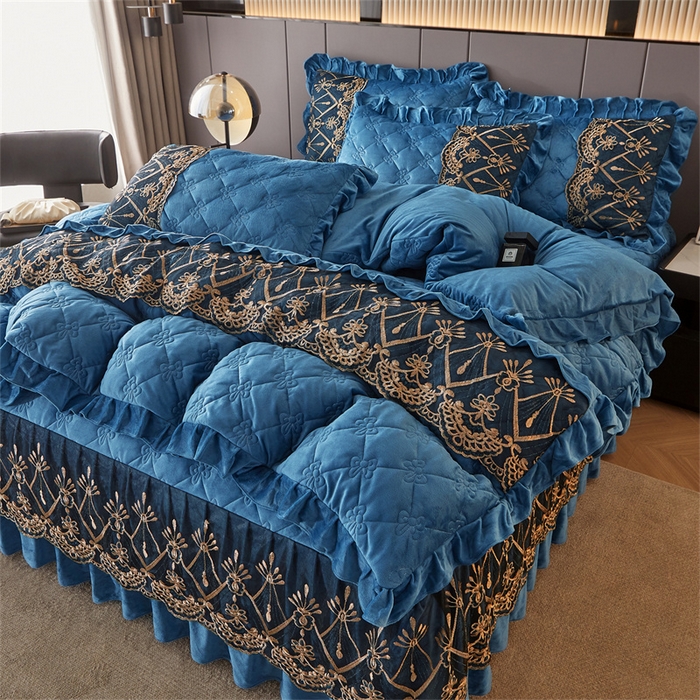 91家纺网 家纺一手货源 找家纺 屹成家纺2025新款水晶绒夹棉绗缝床裙四件套（塞纳河畔）四件套起售价不低于230元 蔚蓝