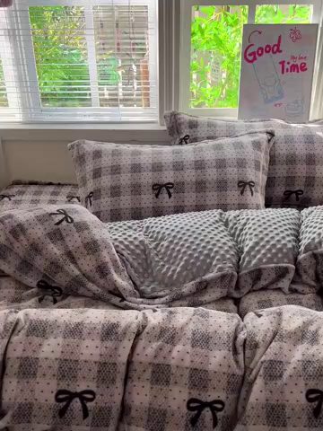 91家纺网 家纺一手货源 找家纺 一比一 2025新款加厚保暖豆豆牛奶绒床盖款四件套蝴蝶结