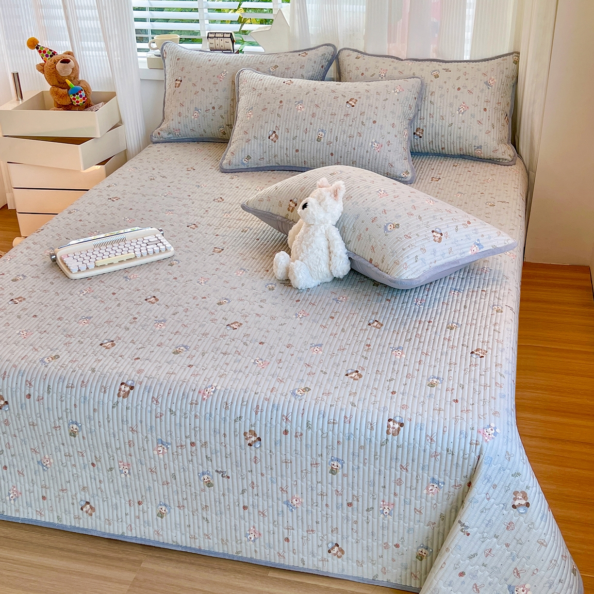 91家纺网 家纺一手货源 找家纺 X猫先生 2025新品棉加绒床盖一面全棉一面牛奶绒床盖炕盖加厚床单床垫四季款系列二 蘑菇小镇(A棉B绒）