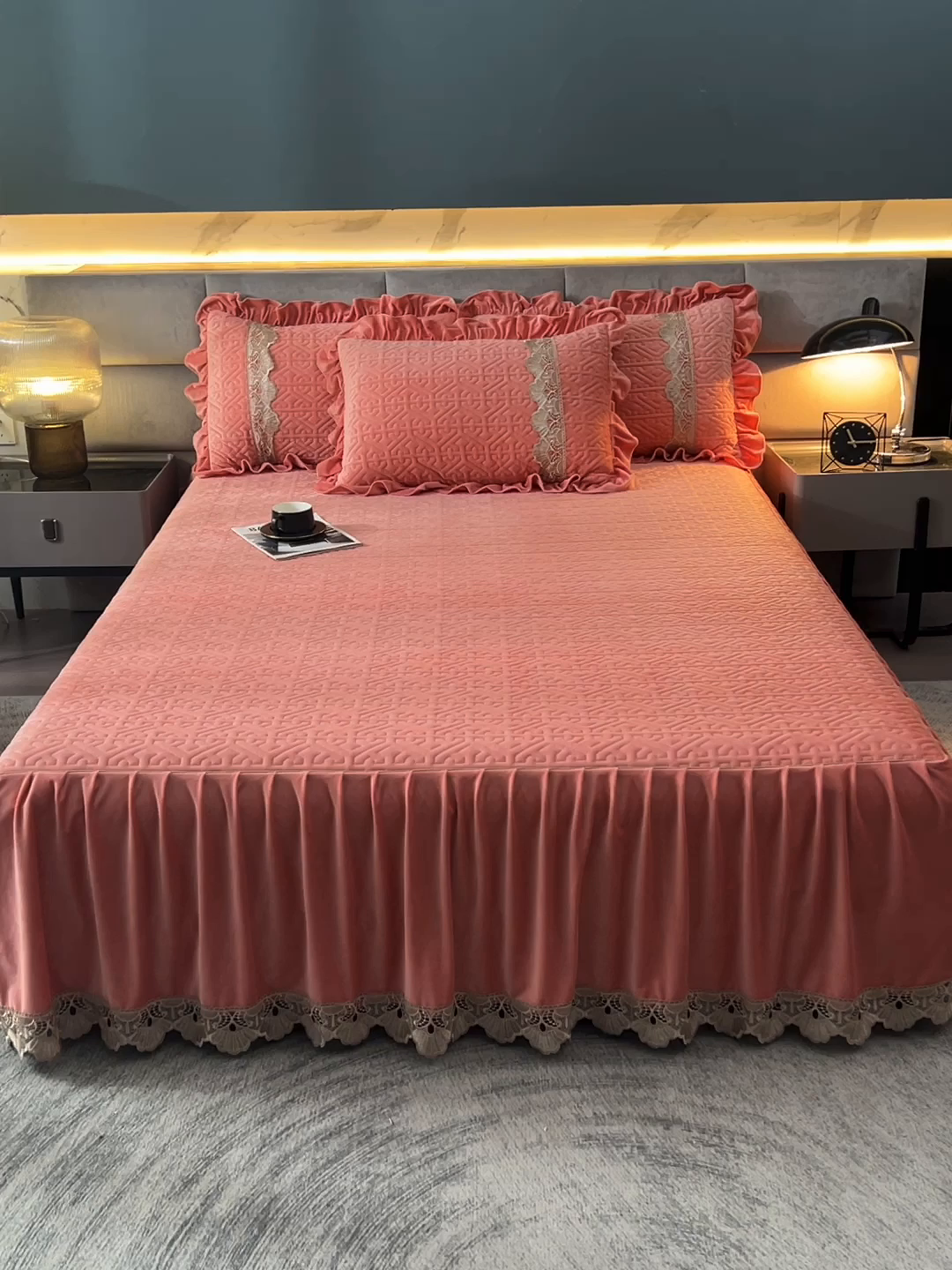 91家纺网 家纺一手货源 找家纺 忘忧草 2025新款婴儿绒夹棉单床裙 床裙单件-安娜系列 安娜-橘皮粉