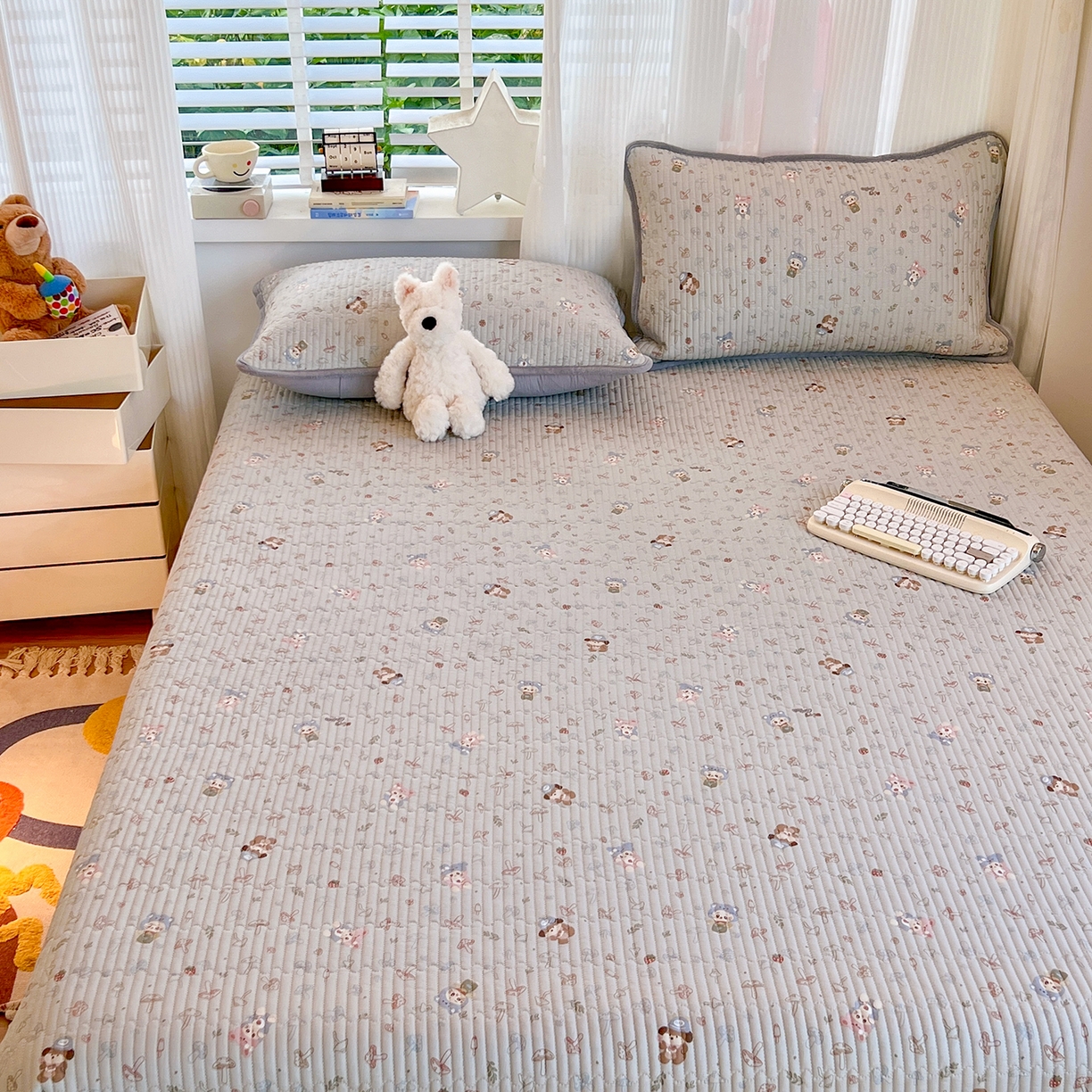 91家纺网 家纺一手货源 找家纺 X猫先生 2025新品棉加绒床盖一面全棉一面牛奶绒床盖炕盖加厚床单床垫四季款系列二 蘑菇小镇(A棉B绒）