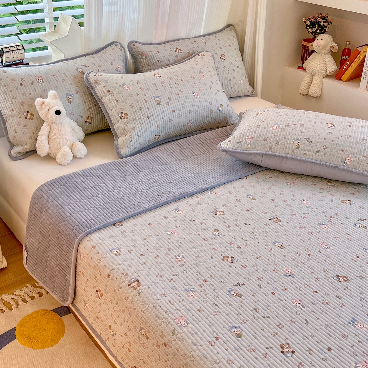 91家纺网 家纺一手货源 找家纺 X猫先生 2025新品棉加绒床盖一面全棉一面牛奶绒床盖炕盖加厚床单床垫四季款系列二 蘑菇小镇(A棉B绒）