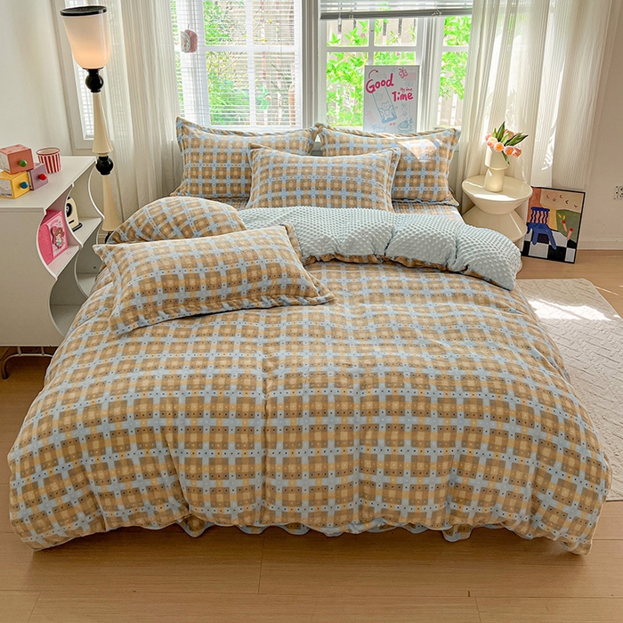 91家纺网 家纺一手货源 找家纺 一比一 2025新款加厚保暖豆豆牛奶绒床盖款四件套简爱