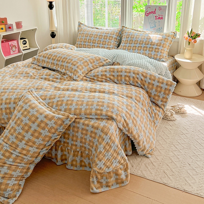 91家纺网 家纺一手货源 找家纺 一比一 2025新款加厚保暖豆豆牛奶绒床盖款四件套简爱