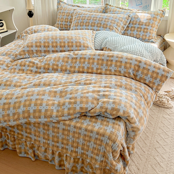 91家纺网 家纺一手货源 找家纺 一比一 2025新款加厚保暖豆豆牛奶绒床盖款四件套简爱