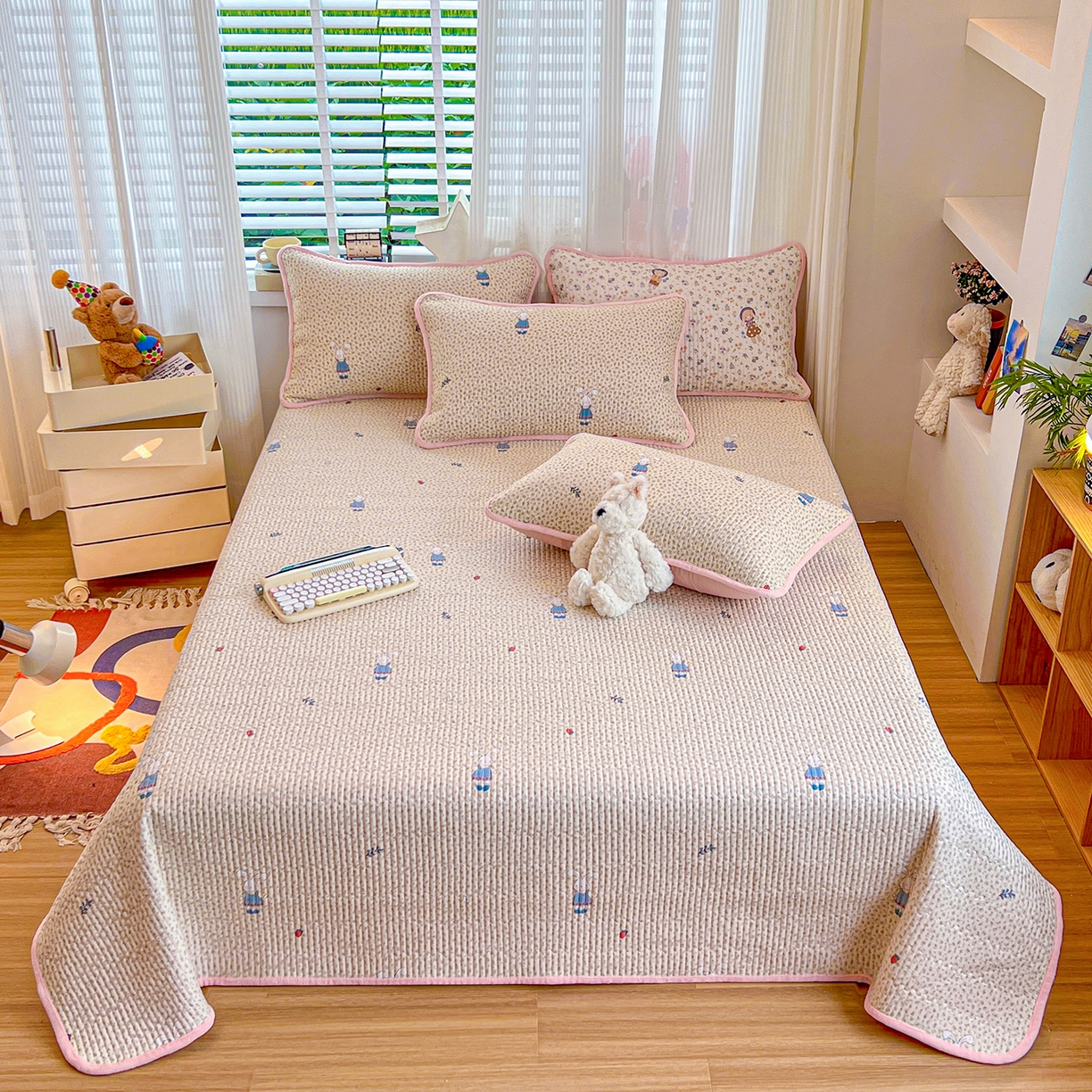 91家纺网 家纺一手货源 找家纺 X猫先生 2025新品棉加绒床盖一面全棉一面牛奶绒床盖炕盖加厚床单床垫四季款系列二 奶呼小兔（A棉B绒）