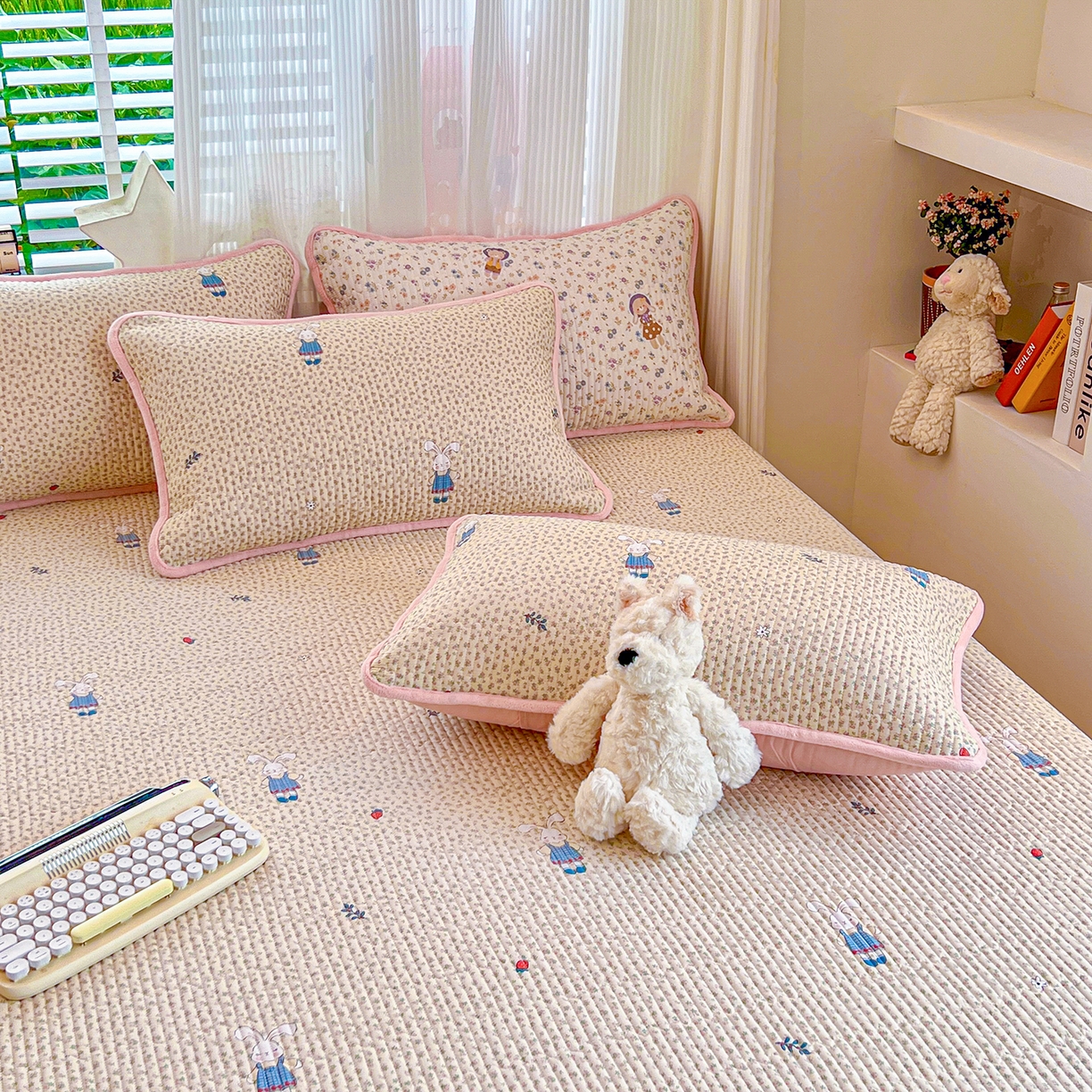 91家纺网 家纺一手货源 找家纺 X猫先生 2025新品棉加绒床盖一面全棉一面牛奶绒床盖炕盖加厚床单床垫四季款系列二 奶呼小兔（A棉B绒）