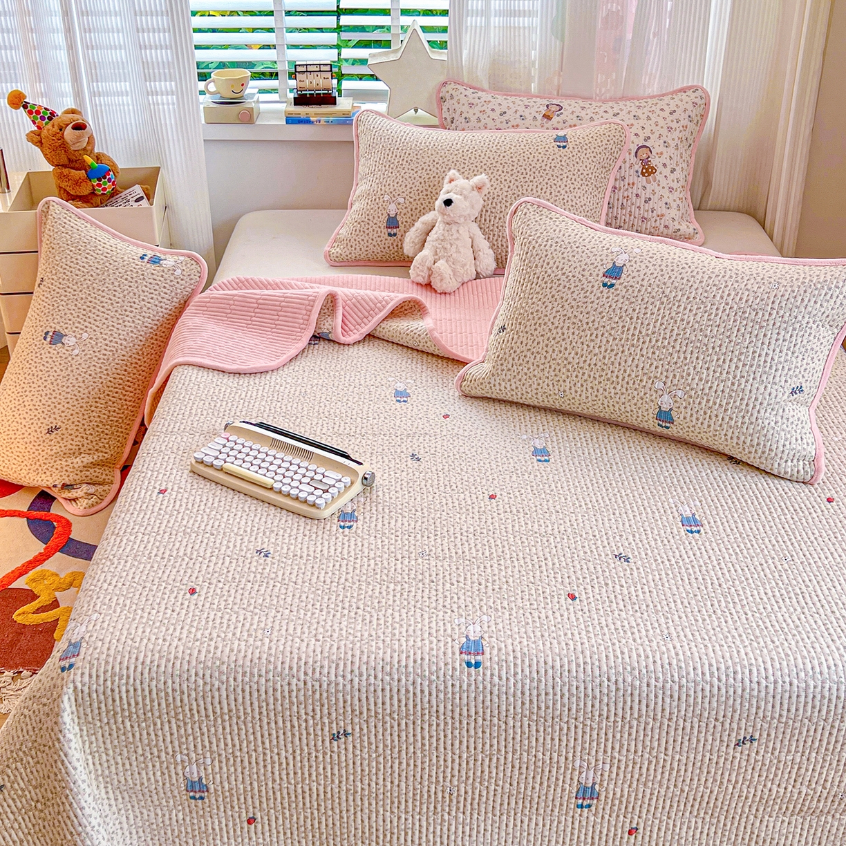 91家纺网 家纺一手货源 找家纺 X猫先生 2025新品棉加绒床盖一面全棉一面牛奶绒床盖炕盖加厚床单床垫四季款系列二 奶呼小兔（A棉B绒）