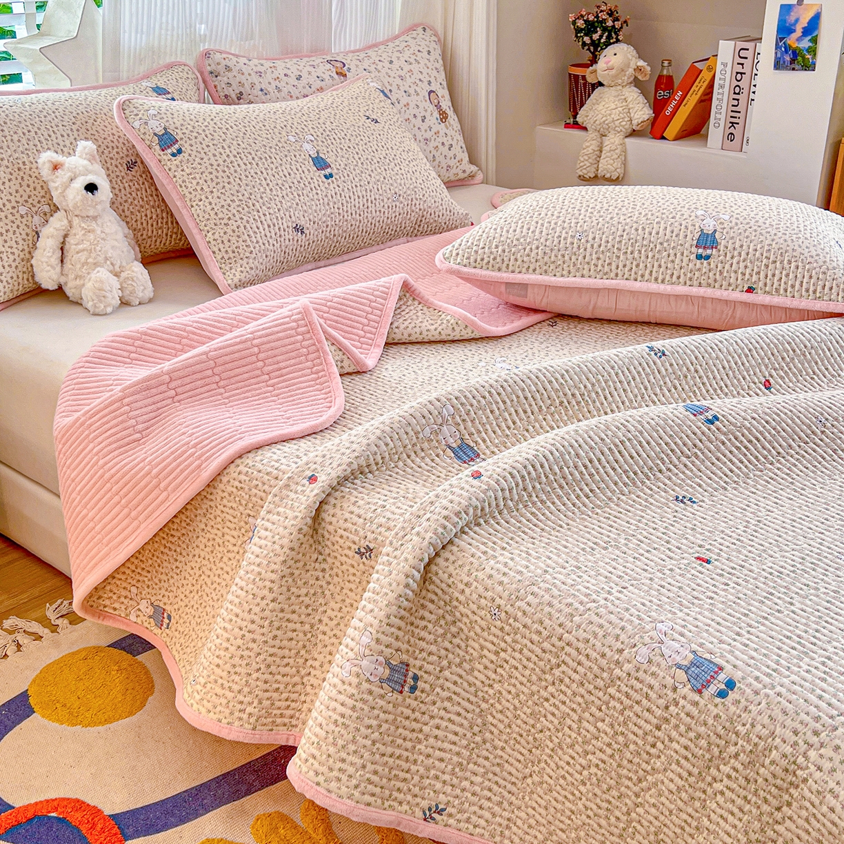 91家纺网 家纺一手货源 找家纺 X猫先生 2025新品棉加绒床盖一面全棉一面牛奶绒床盖炕盖加厚床单床垫四季款系列二 奶呼小兔（A棉B绒）