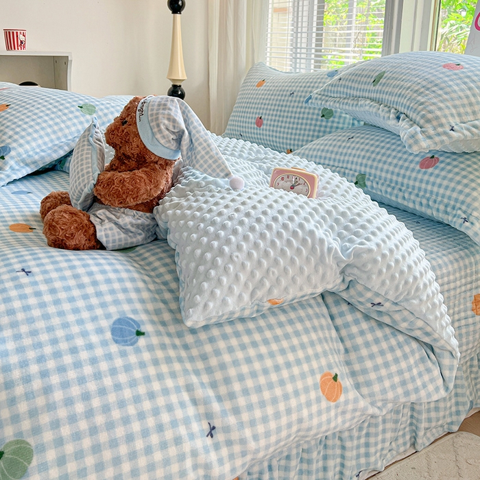 91家纺网 家纺一手货源 找家纺 一比一 2025新款加厚保暖豆豆牛奶绒床盖款四件套蓝格南瓜