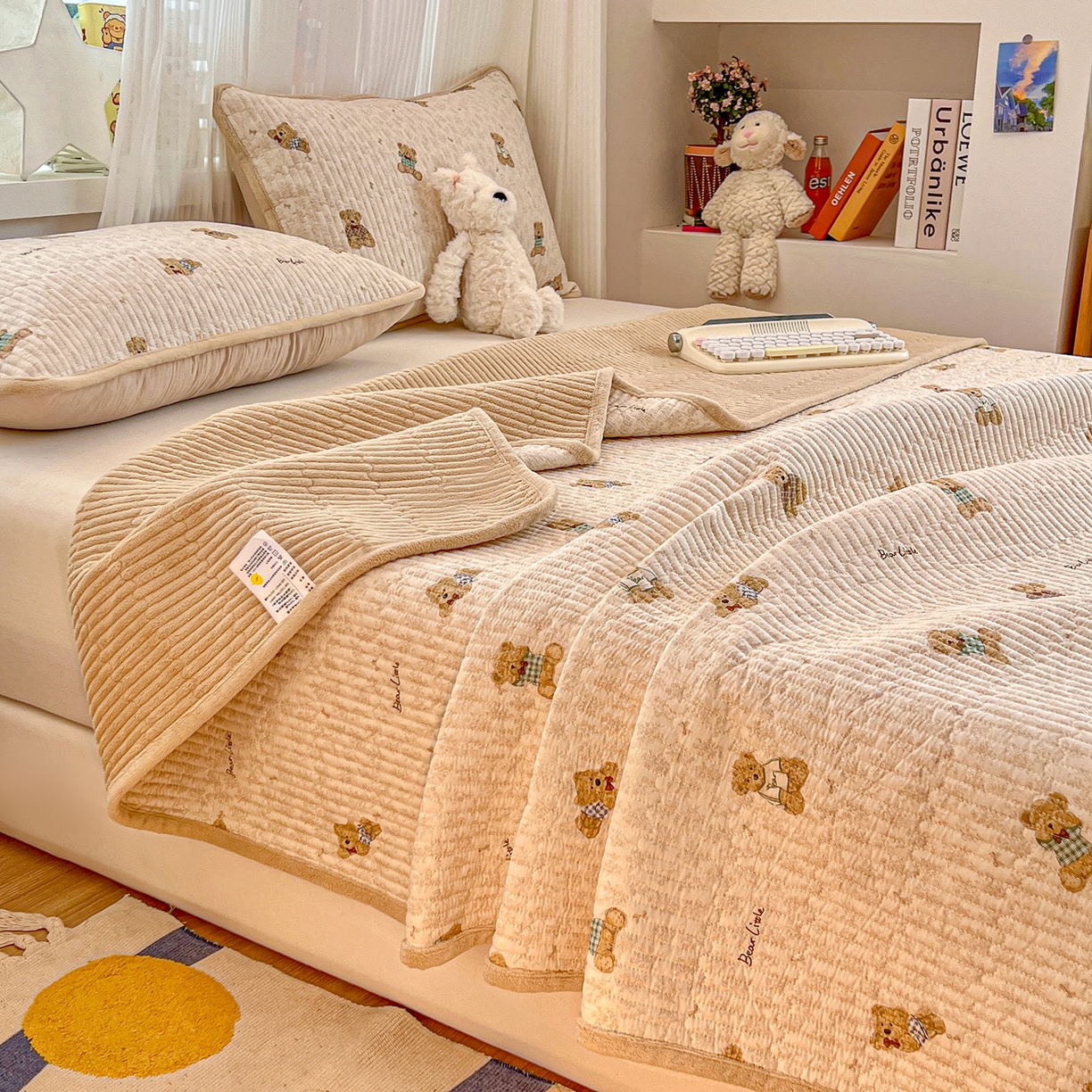 91家纺网 家纺一手货源 找家纺 X猫先生 2025新品棉加绒床盖一面全棉一面牛奶绒床盖炕盖加厚床单床垫四季款系列二 趴趴熊(A棉B绒）