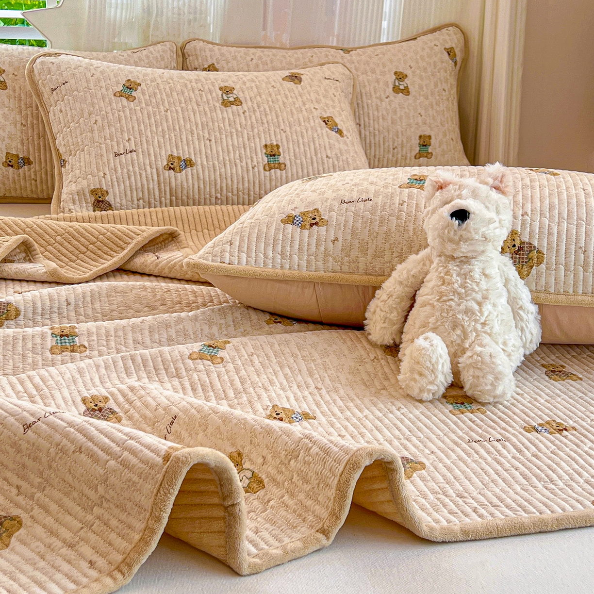 91家纺网 家纺一手货源 找家纺 X猫先生 2025新品棉加绒床盖一面全棉一面牛奶绒床盖炕盖加厚床单床垫四季款系列二 趴趴熊(A棉B绒）