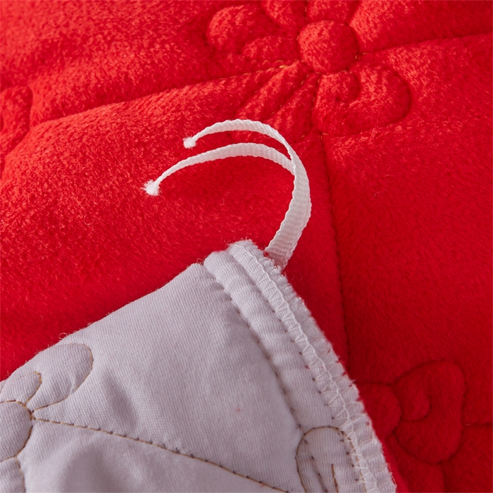 91家纺网 家纺一手货源 找家纺 （总）屹成家纺2025新款水晶绒夹棉绗缝蕾丝床裙三件套（塞纳河畔）床裙单件起售价不低于105元