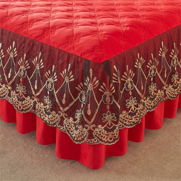 91家纺网 家纺一手货源 找家纺 （总）屹成家纺2025新款水晶绒夹棉绗缝蕾丝床裙三件套（塞纳河畔）床裙单件起售价不低于105元