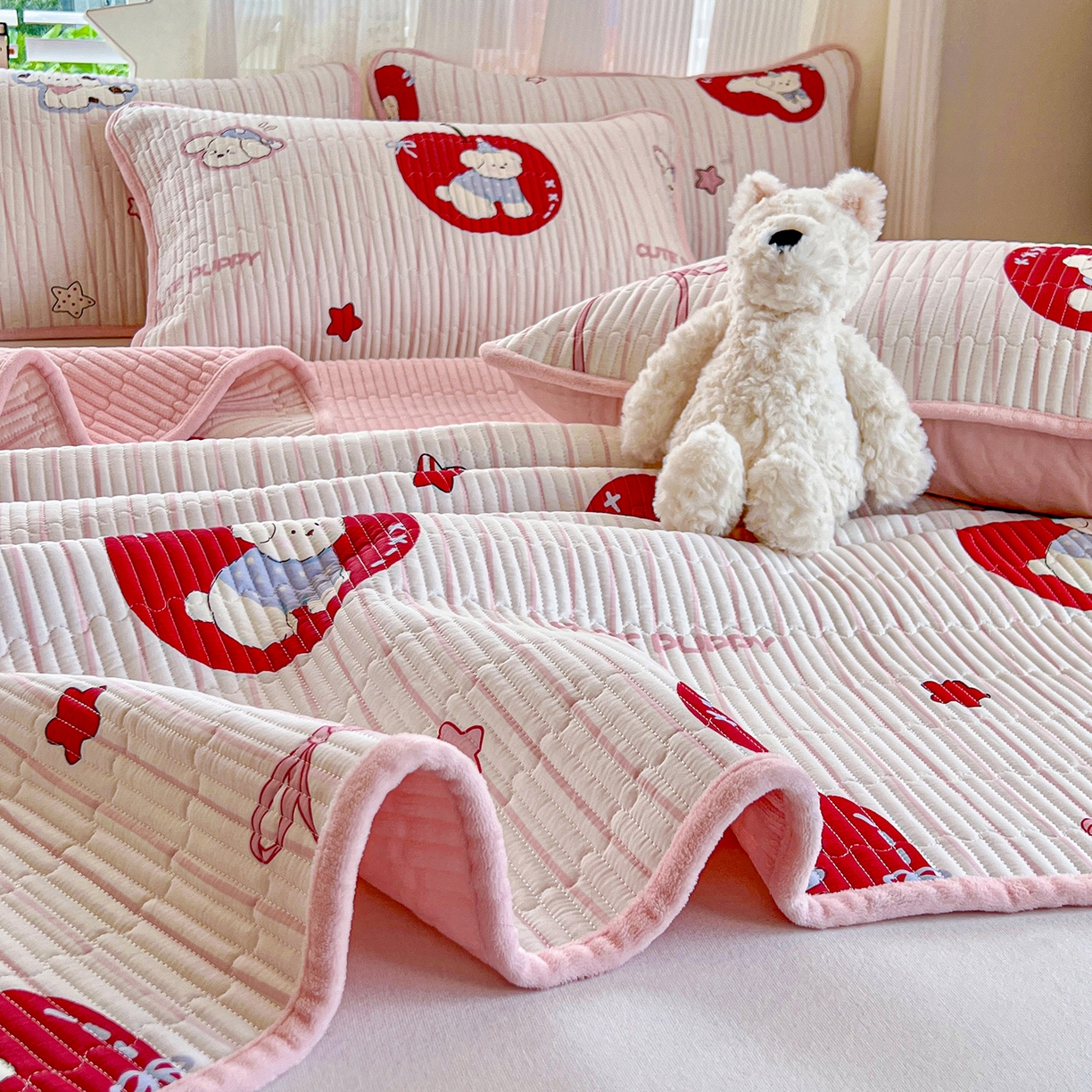 91家纺网 家纺一手货源 找家纺 X猫先生 2025新品棉加绒床盖一面全棉一面牛奶绒床盖炕盖加厚床单床垫四季款系列二 甜心苹果派(A棉B绒）