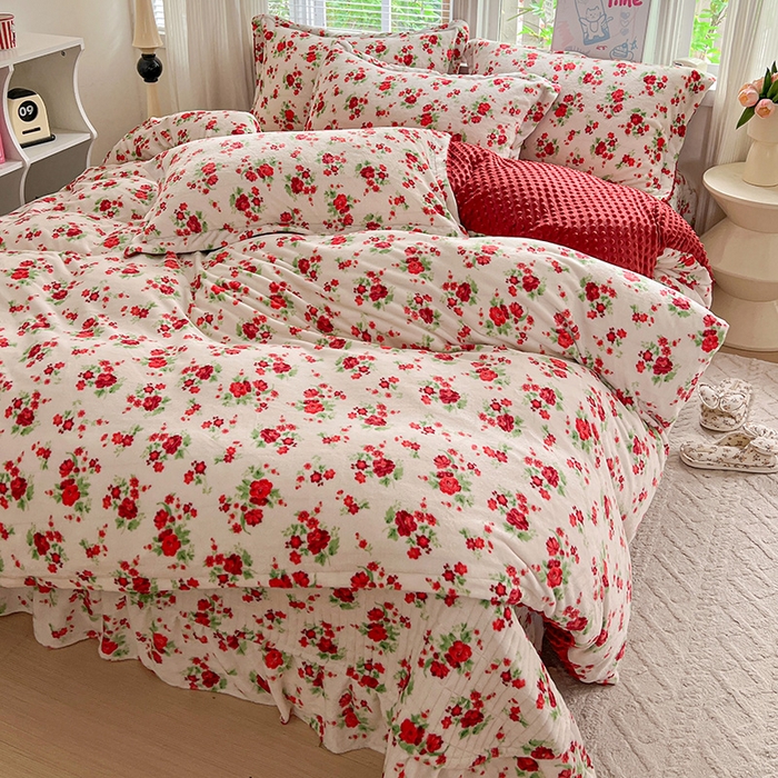 91家纺网 家纺一手货源 找家纺 一比一 2025新款加厚保暖豆豆牛奶绒床盖款四件套玫瑰之约 - 白