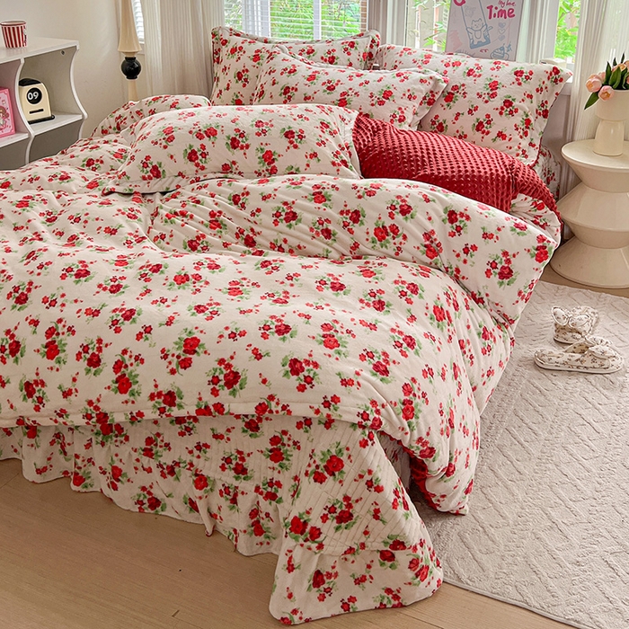 91家纺网 家纺一手货源 找家纺 一比一 2025新款加厚保暖豆豆牛奶绒床盖款四件套玫瑰之约 - 白